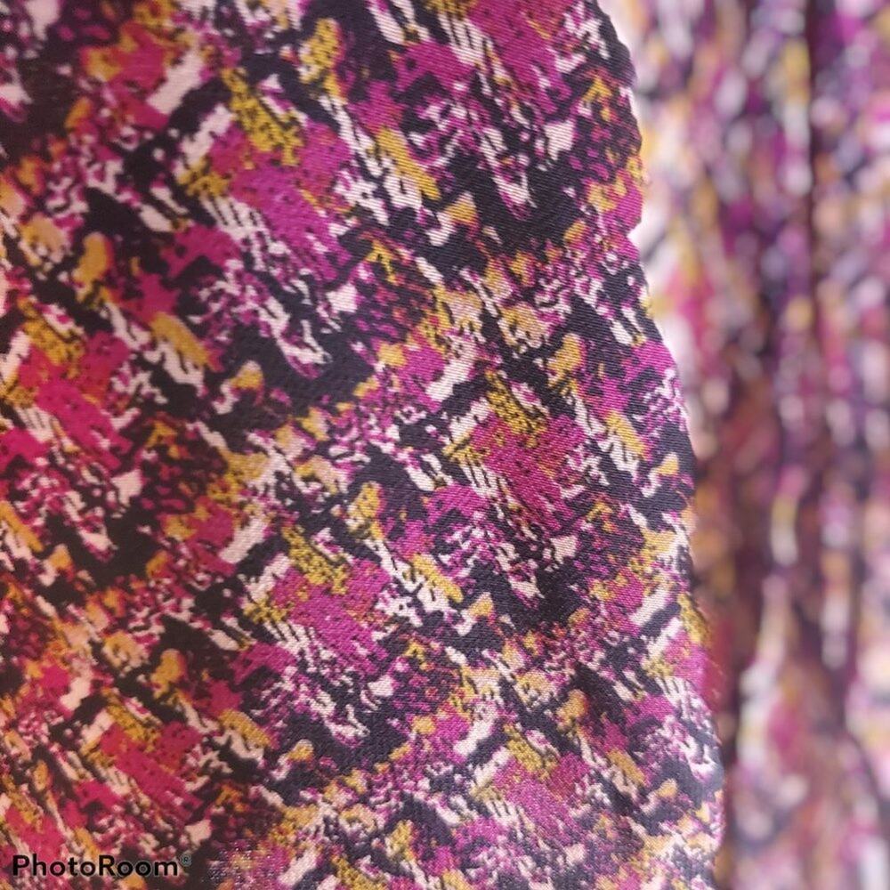 Ann Taylor Loft | Modern Print Tank Top with Ruffles - Picture 5 of 6
